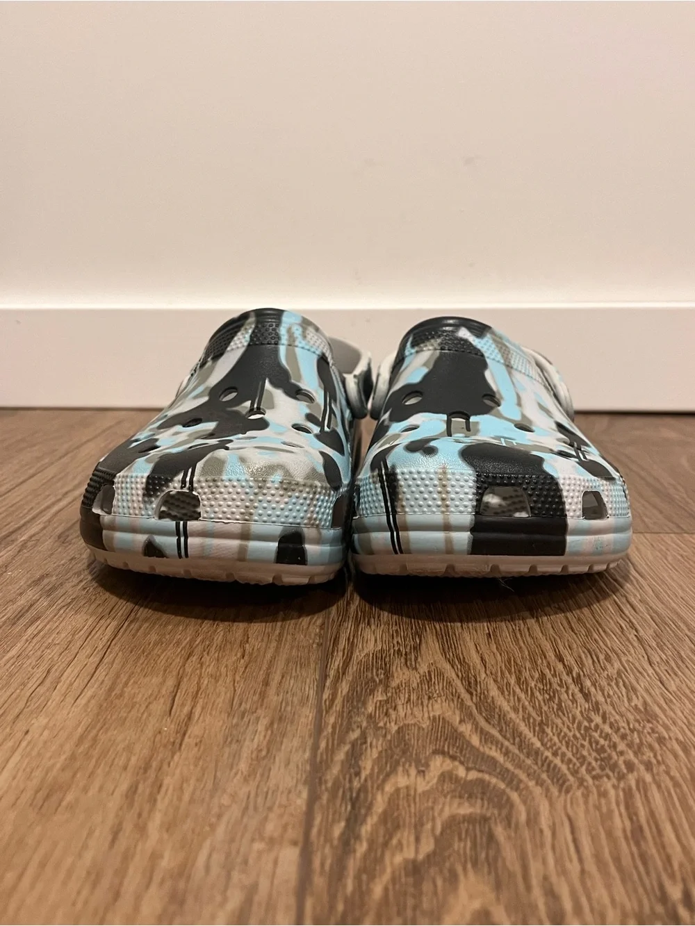 Crocs Classic Clog Marbled Camo Slip-On Comfort Shoes | Men’s 9/Women’s 11